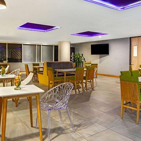 La Quinta By Wyndham Medellin Hotel Eksteriør billede