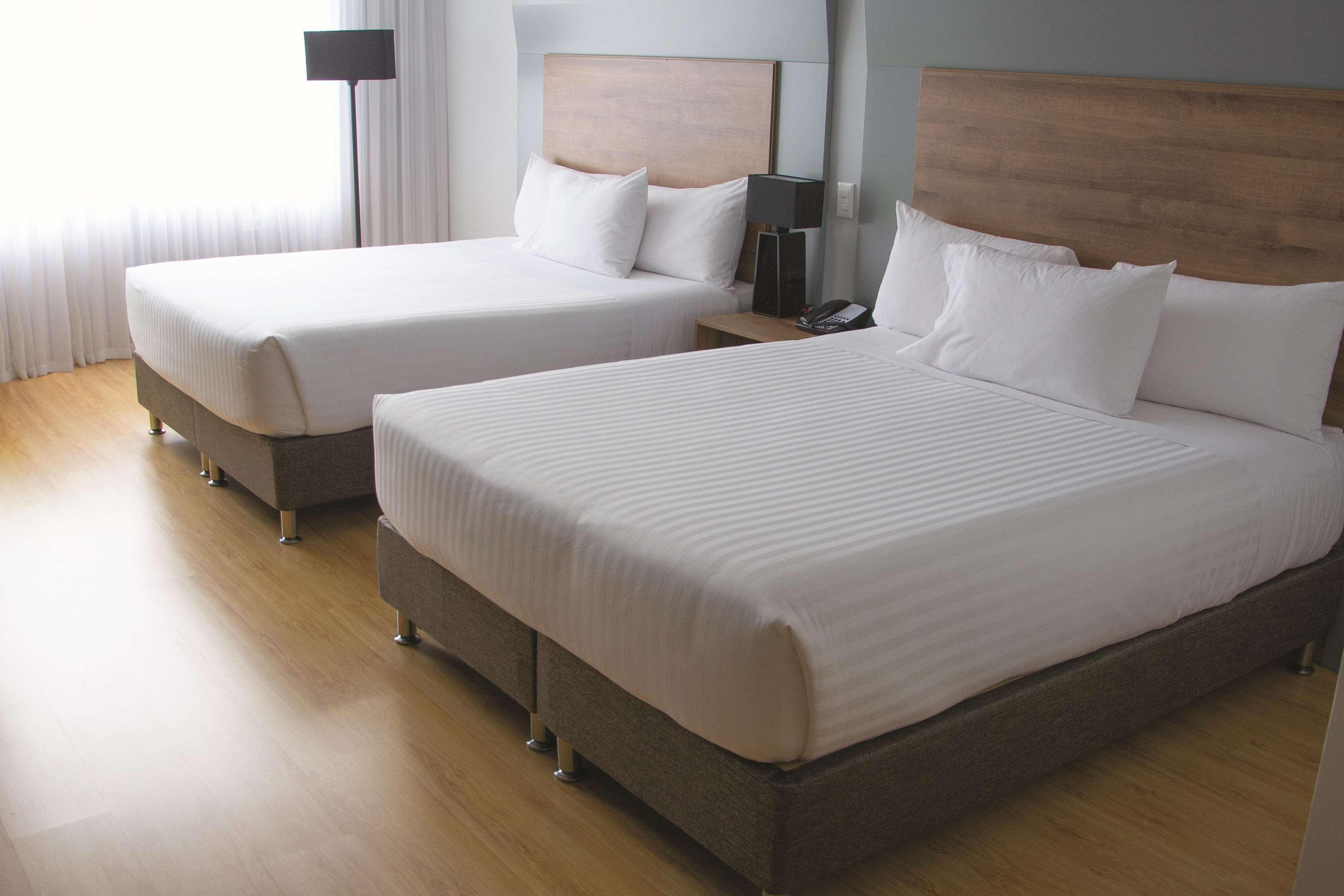 La Quinta By Wyndham Medellin Hotel Eksteriør billede