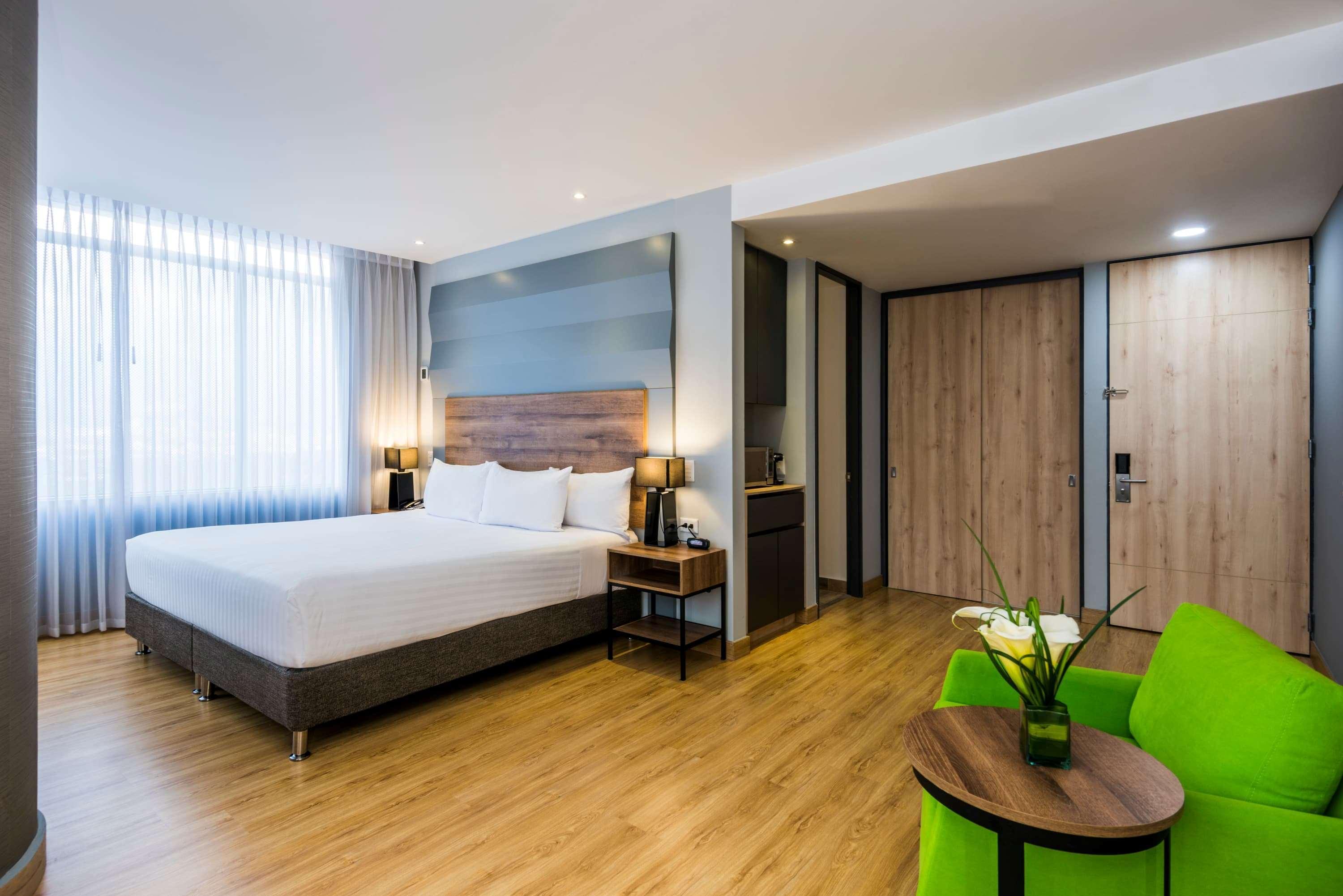 La Quinta By Wyndham Medellin Hotel Eksteriør billede
