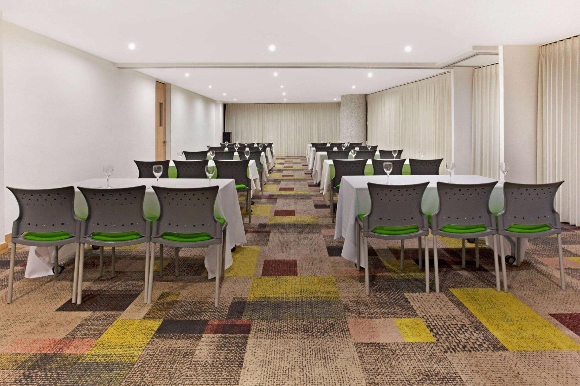 La Quinta By Wyndham Medellin Hotel Eksteriør billede