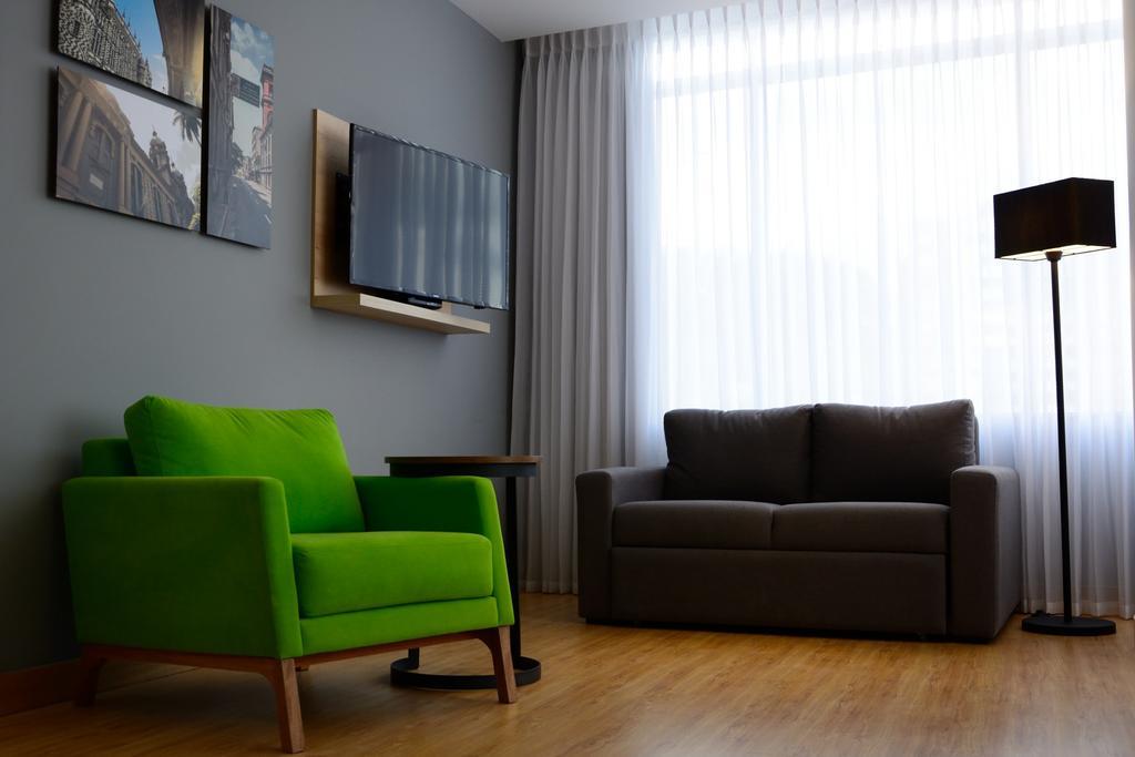 La Quinta By Wyndham Medellin Hotel Eksteriør billede