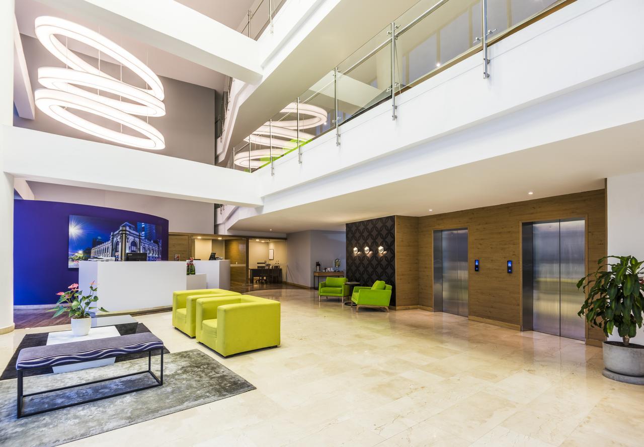 La Quinta By Wyndham Medellin Hotel Eksteriør billede