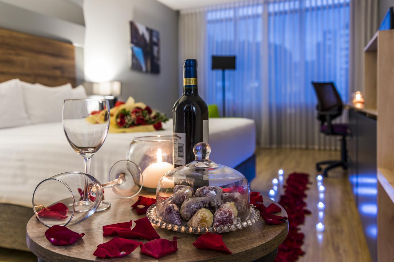 La Quinta By Wyndham Medellin Hotel Eksteriør billede